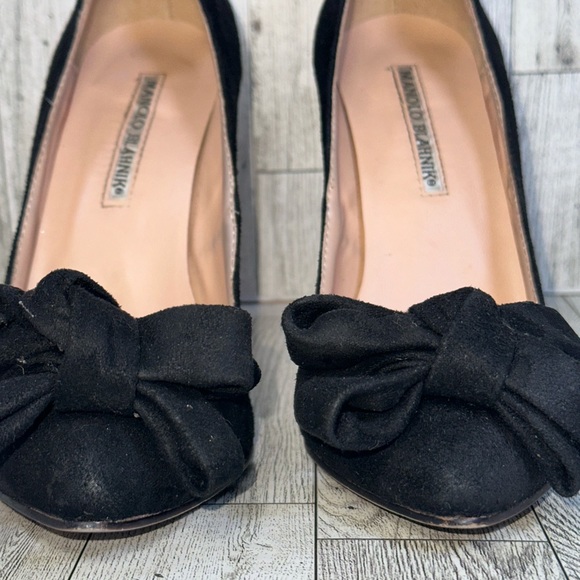 Manolo Blahnik Lisa Suede High-Heel Bow Pump Black size 38✨ - Picture 2 of 16